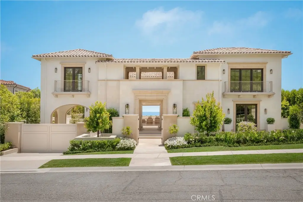 18 Swimmers Pt, Newport Coast, CA 92657 - #1