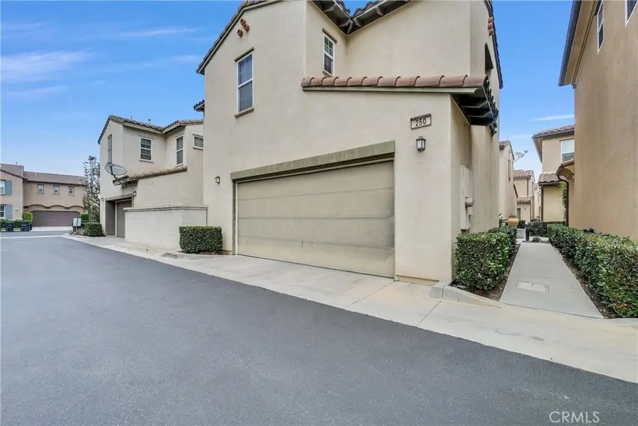 250 W Sparkleberry, Orange, CA 92865 - #3