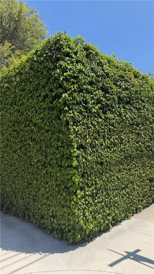 300 N Carmelo, Pasadena, CA 91107