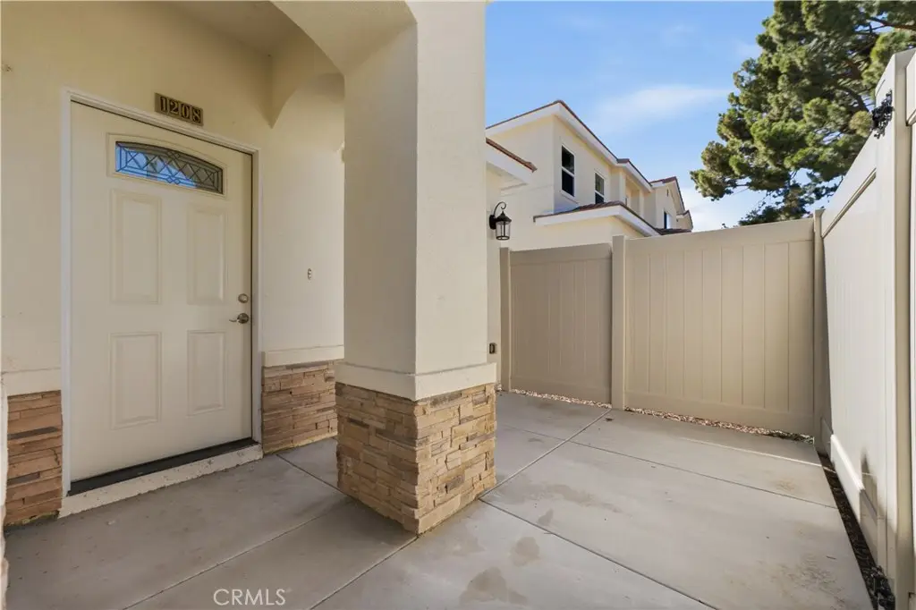 1208 S San Antonio Avenue, Pomona, CA 91766 - #1