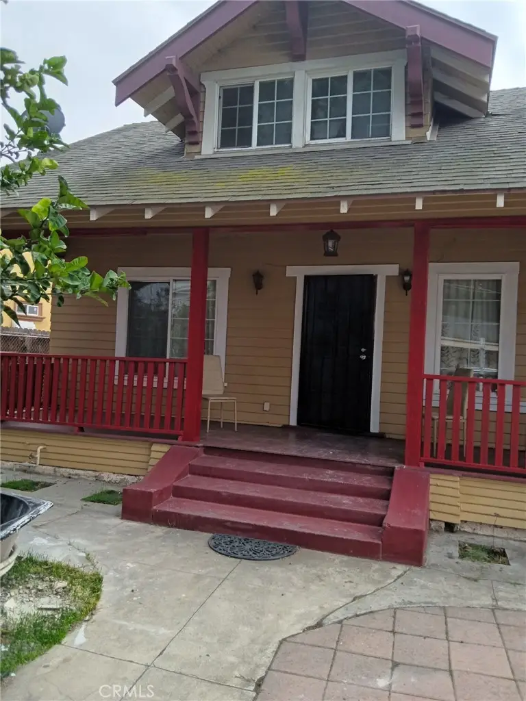 860 W 43rd Place, Los Angeles, CA 90037 - Image #2