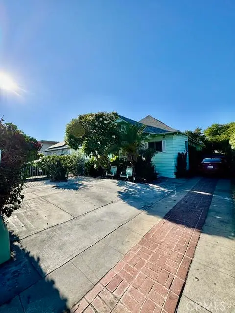 1199 W 38th Street, Los Angeles, CA 90037 - Image #1