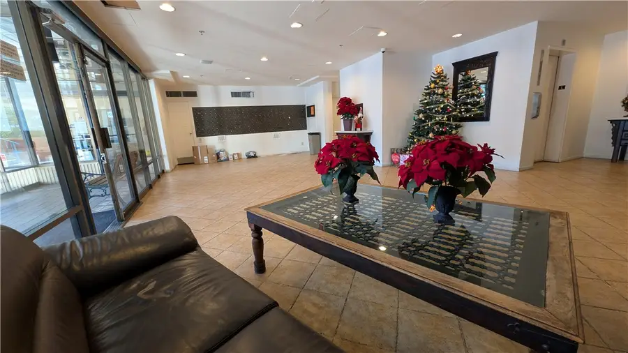 421 S La Fayette Park #720, Los Angeles, CA 90057 - Image #3