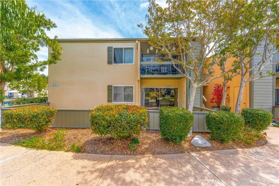 25735 Hogan Drive #E15, Valencia, CA 91355 - #3