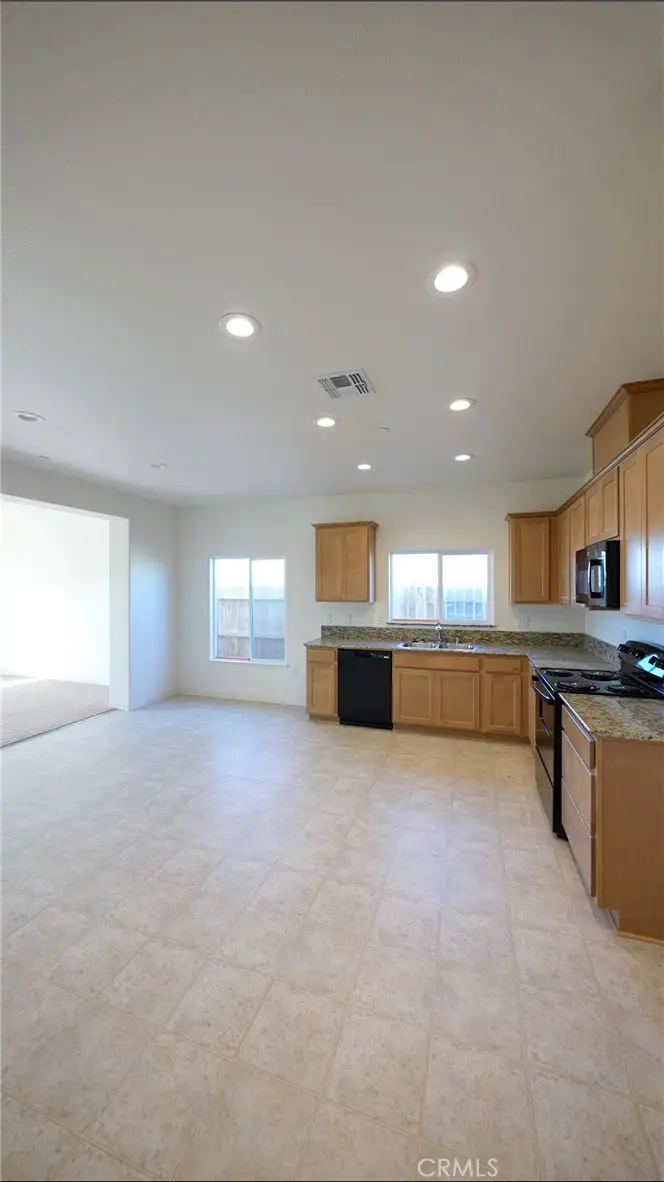 159 Squaw Valley Drive, Merced, CA 95341 - Image #2