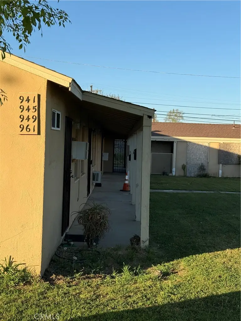 941 Barney, Merced, CA 95340 - #1