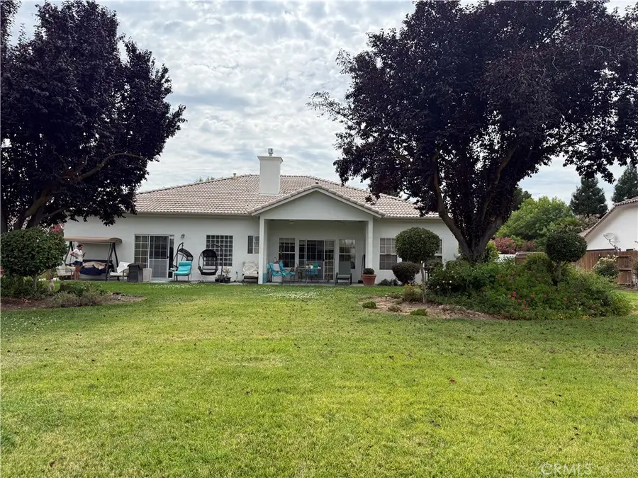 6643 Desert Springs, Chowchilla, CA 93610 - #2
