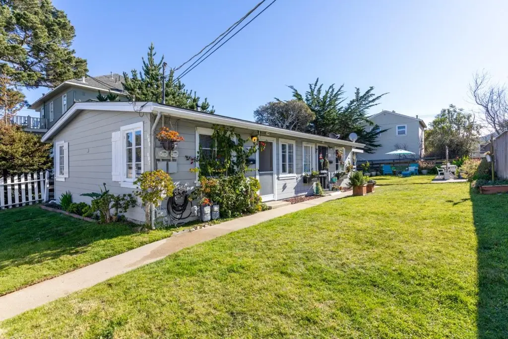 605607 2nd Street, Pacific Grove, CA 93950 - #1
