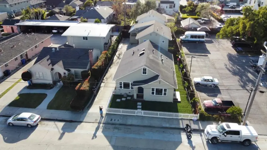 1031 Cayuga Street, Santa Cruz, CA 95062 - Image #2