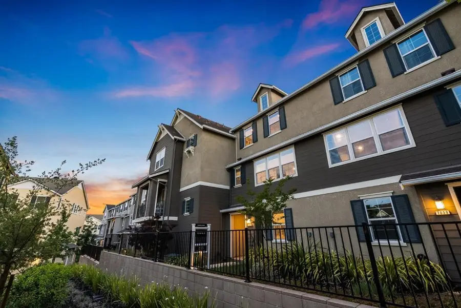 Address Withheld By Seller, San Diego, CA 92109 - Image #3