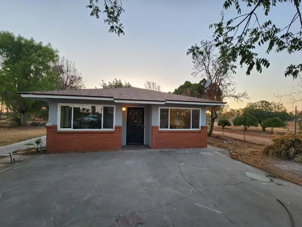 8831 E Herndon Avenue, Clovis, CA 93619