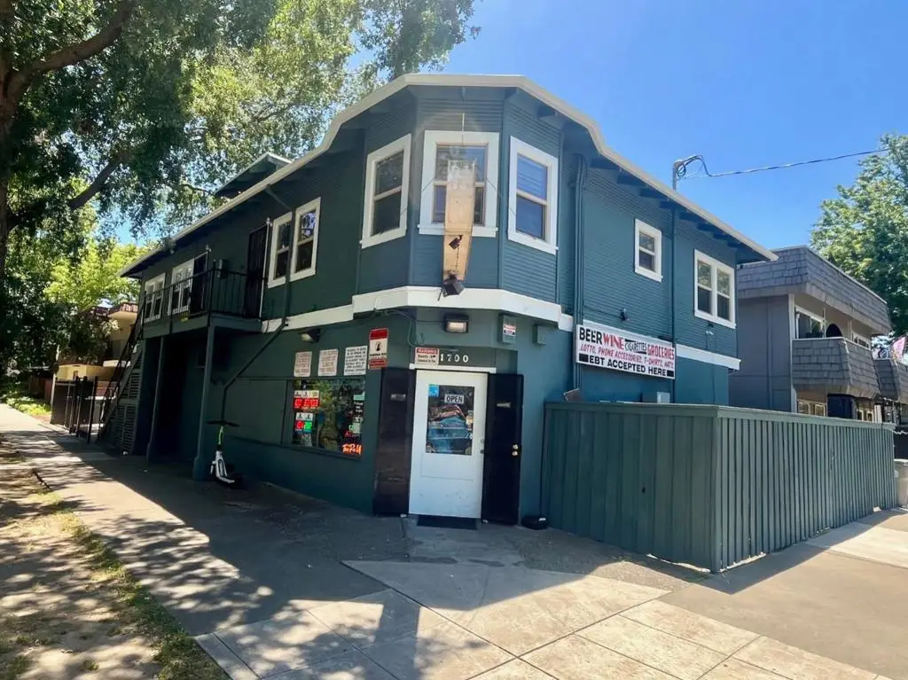 1700 V Street, Sacramento, CA 95818 - #1