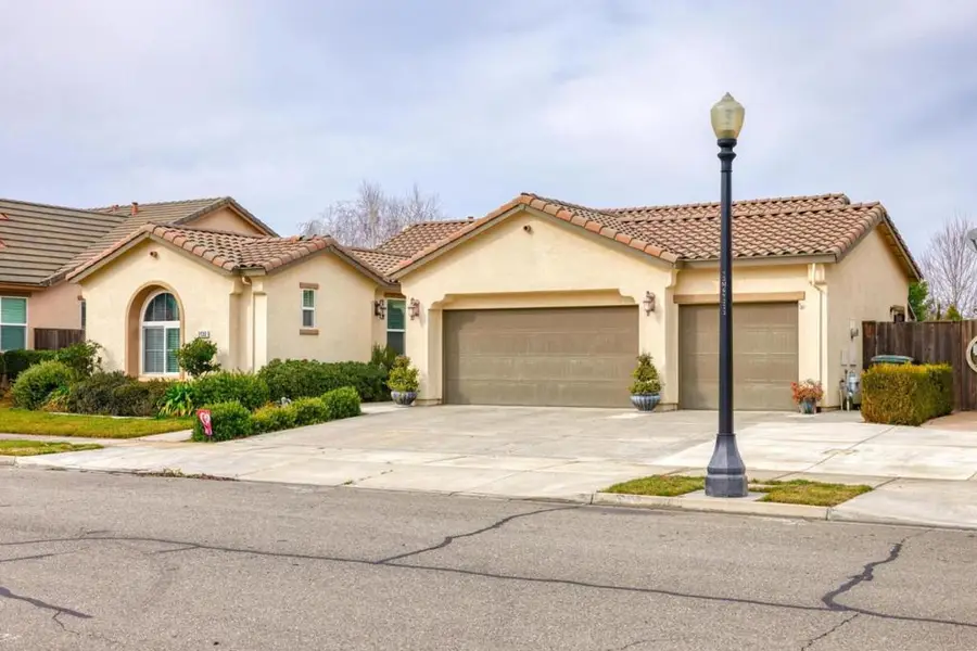2532 Laurel Ridge Court, Oakdale, CA 95361 - Image #3