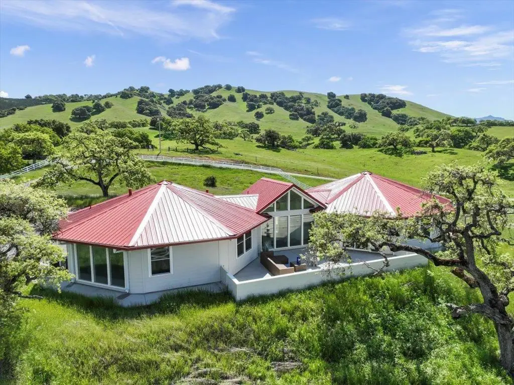 22500 Pacheco Pass Hwy, Hollister, CA 95023 - Image #1