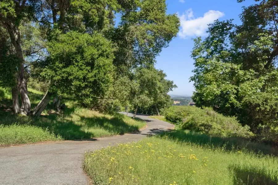40 Deer Path Drive, Portola Valley, CA 94028 - Image #2