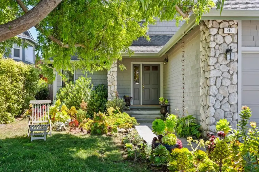 316 Valdez Avenue, Half Moon Bay, CA 94019 - Image #2