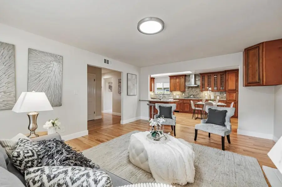 1329 Essex Way, San Jose, CA 95117 - Image #3