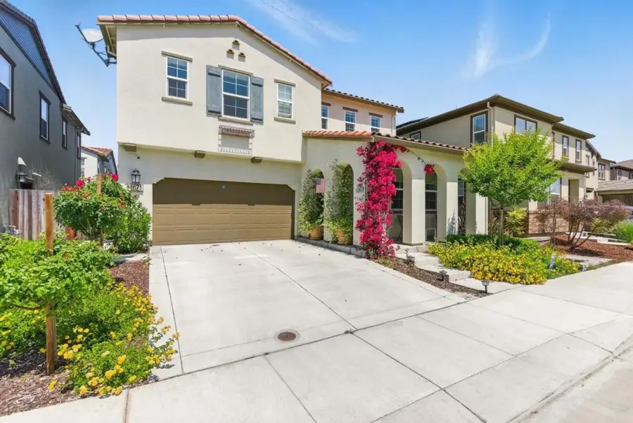1571 Castlewood Place, Gilroy, CA 95020 - Image #3