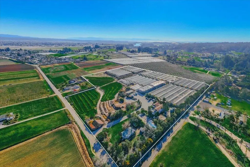 371 Calabasas Road, Watsonville, CA 95076 - Image #1