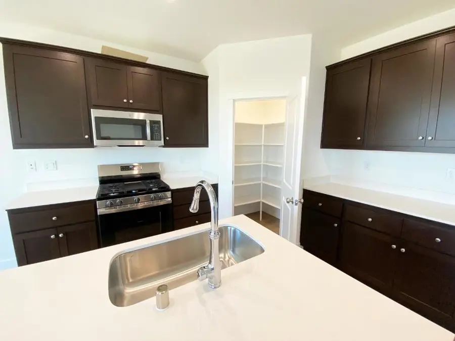 1269 Gypsum Drive #2-18, Los Banos, CA 93635 - Image #2