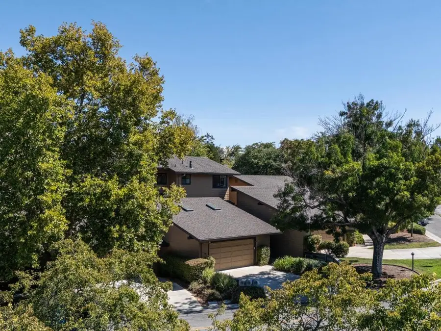 2 Hallmark Circle, Menlo Park, CA 94025 - Image #3