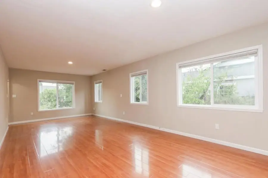 1047 Cherry Street, San Carlos, CA 94070 - Image #3