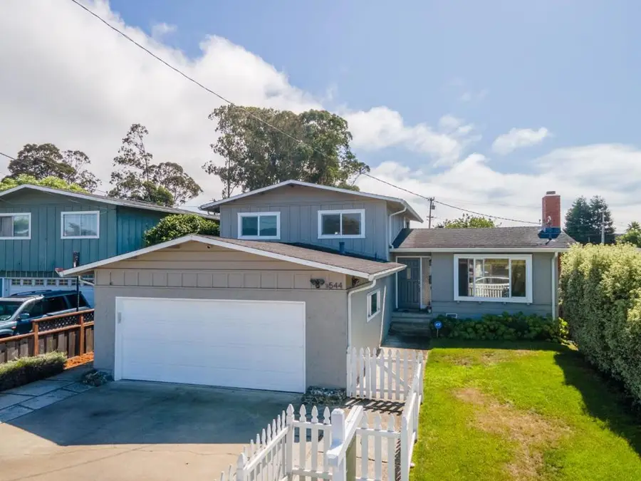544 Grove Street, Half Moon Bay, CA 94019 - Image #2