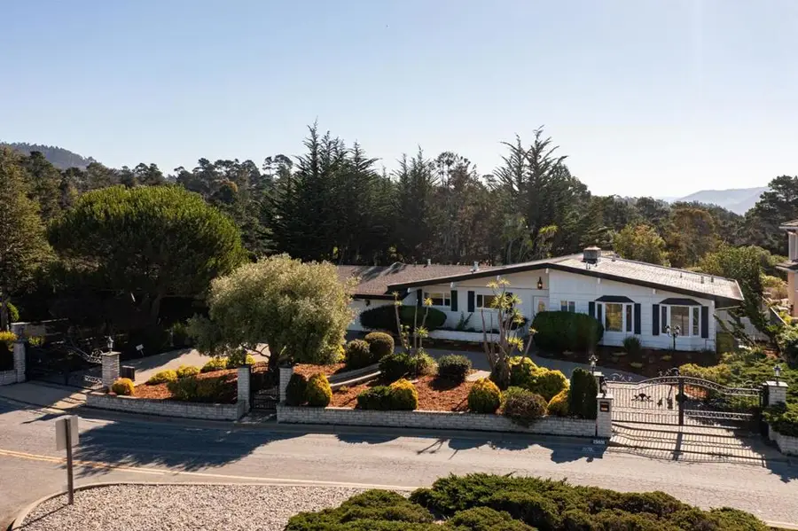 25601 Carmel Knolls Drive, Carmel, CA 93923 - Image #2