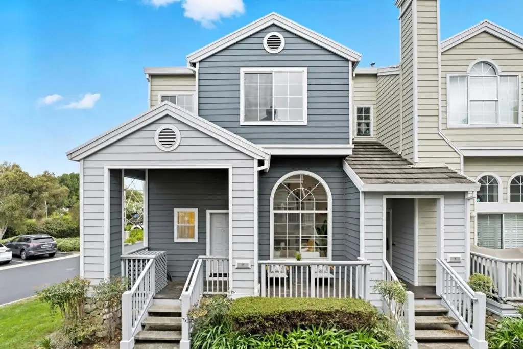 7 Chart Lane, Redwood City, CA 94065 - Image #1