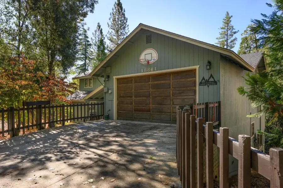18861 Lookout Drive, Twain Harte, CA 95383 - Image #2