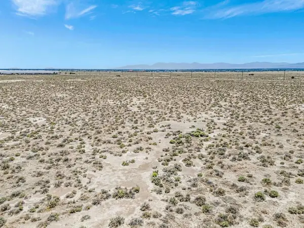 Vic Ave G8, Lancaster, CA 93536