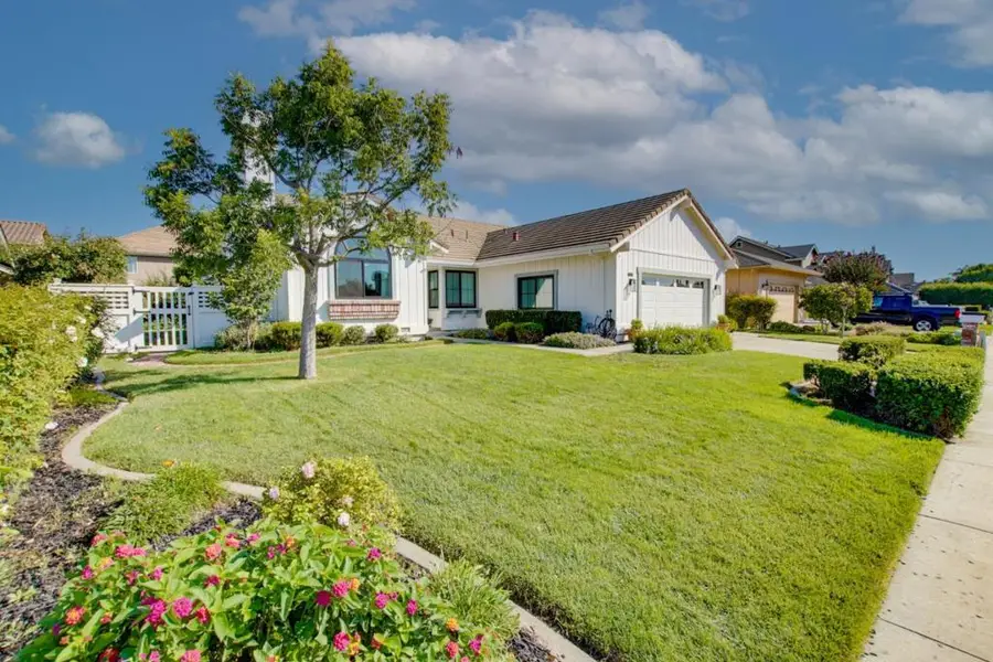 350 Tina Drive, Hollister, CA 95023 - Image #2