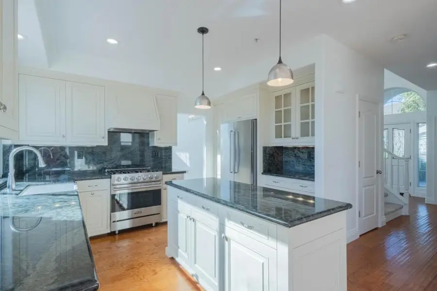 21905 Azure Crest Court, Salinas, CA 93908 - Image #2