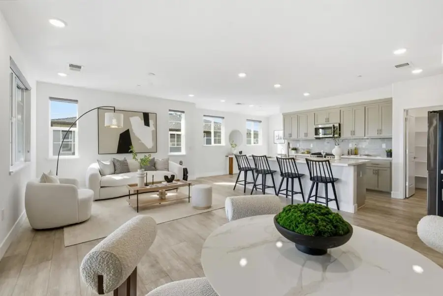 490 Trace Lane, Hayward, CA 94544 - Image #2