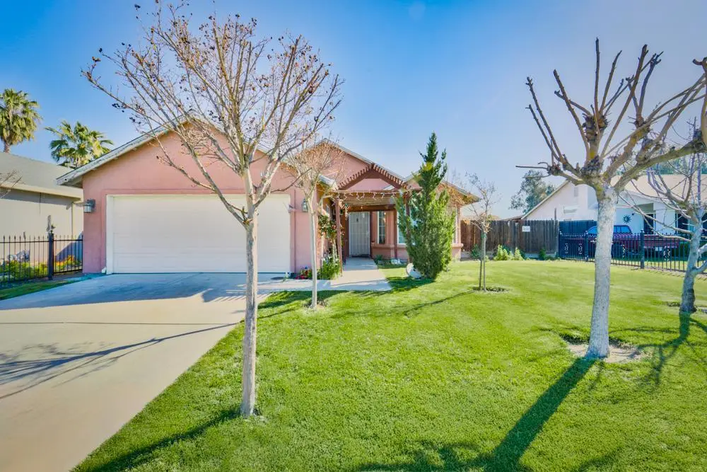 1951 Mcdonald Avenue, Dos Palos, CA 93620 - Image #1