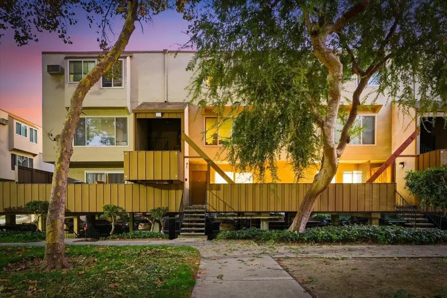 490 Auburn Way #4, San Jose, CA 95129 - Image #2