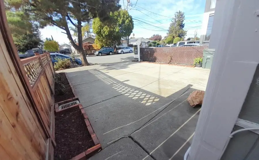 512 Hurlingame Avenue, Redwood City, CA 94063 - Image #3