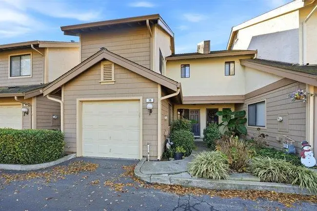 8550 Wren Avenue #3B, Gilroy, CA 95020 - Image #1