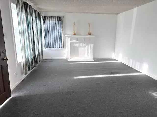 1213 S Claremont Street, San Mateo, CA 94402 - Image #2