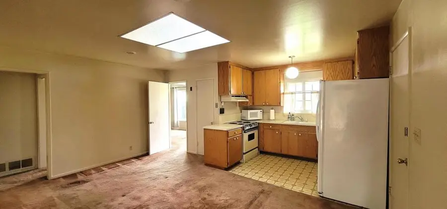 211 Primrose Drive, Salinas, CA 93906 - Image #3