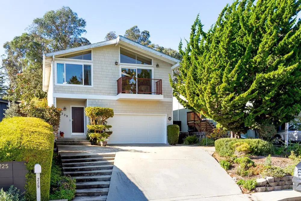 229 Alamo Avenue, Santa Cruz, CA 95060 - Image #1