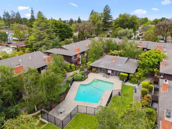 100 E Middlefield Road #6G, Mountain View, CA 94043