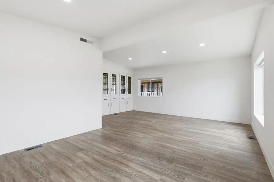 485 Millpond Drive, San Jose, CA 95125 - Image #2