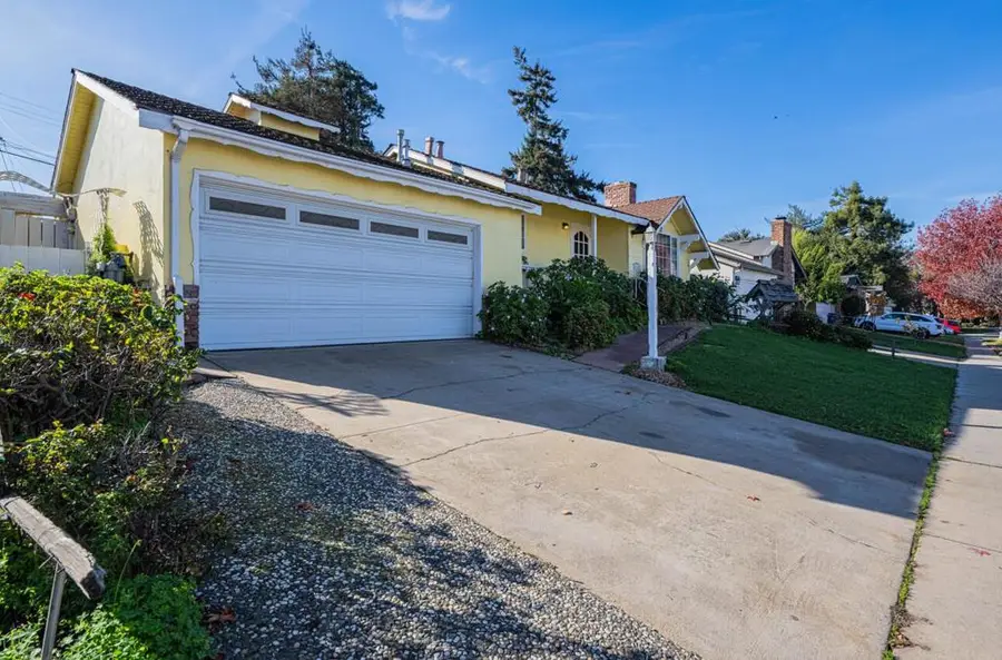 217 Iris Drive, Salinas, CA 93906 - Image #3