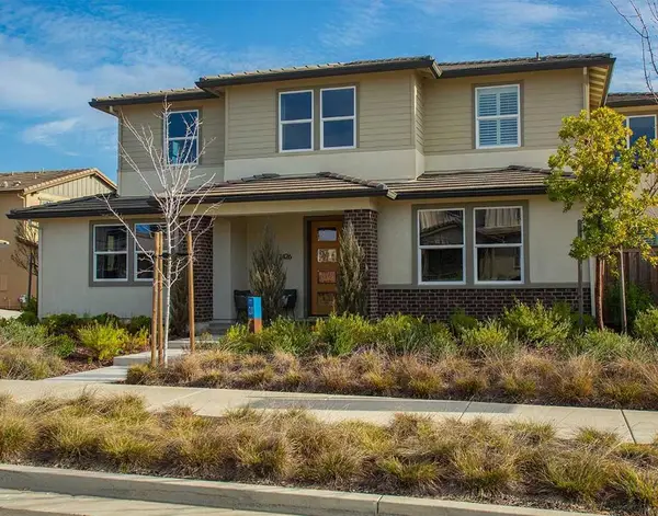 2426 Lake Club, Fairfield, CA 94533