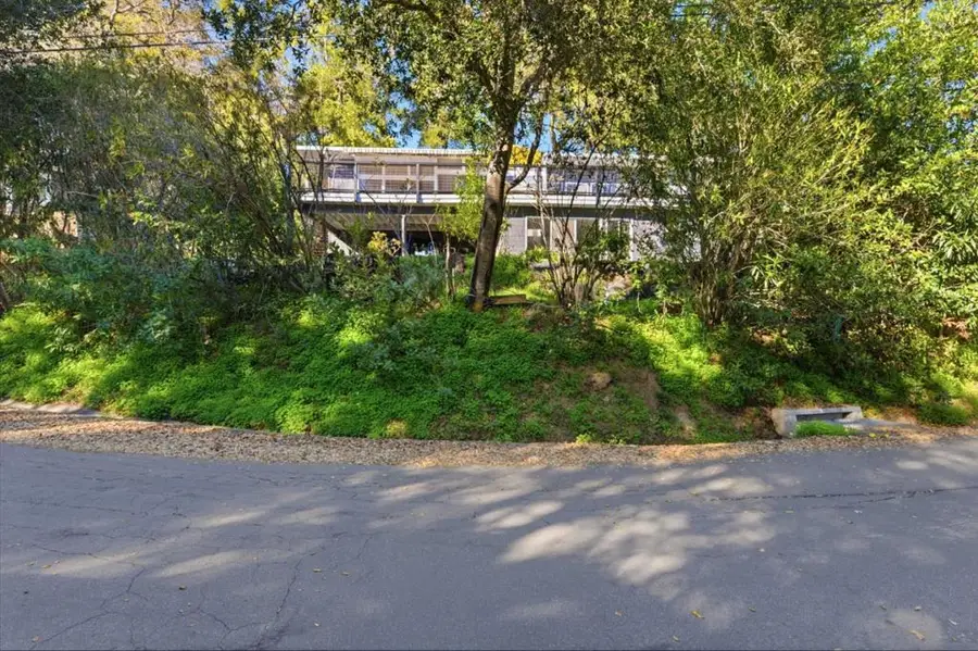 411 Glenwood Avenue, Woodside, CA 94062 - #2