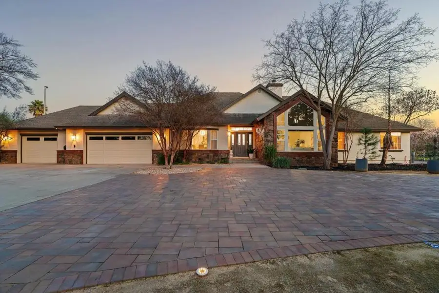 380 W Middle Avenue, Morgan Hill, CA 95037 - #2