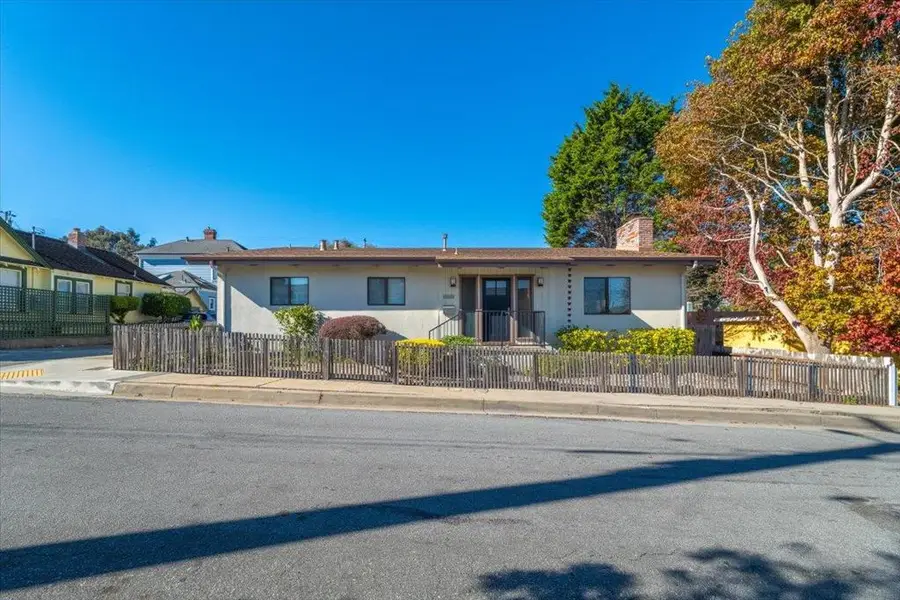 142 11th Street, Pacific Grove, CA 93950 - Image #2