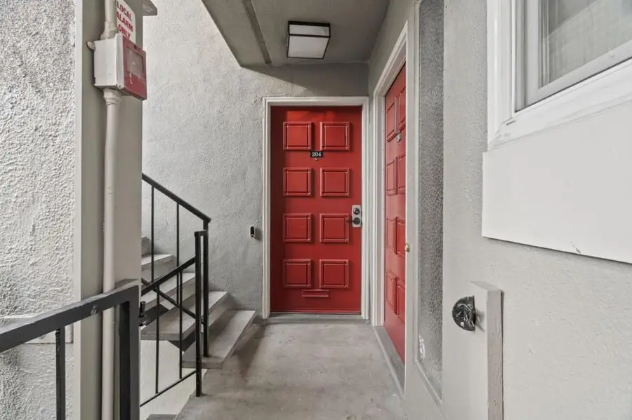 4000 Farm Hill Boulevard #204, Redwood City, CA 94061 - Image #2