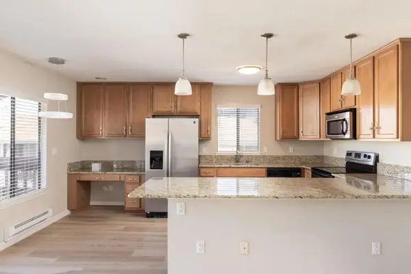 300 Glenwood Circle #265, Monterey, CA 93940